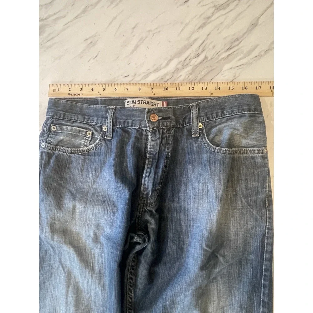 Levi's 514 Y2K Straight Leg Men's Medium Wash Size 34x34. Fits 34x32. Boot Cut